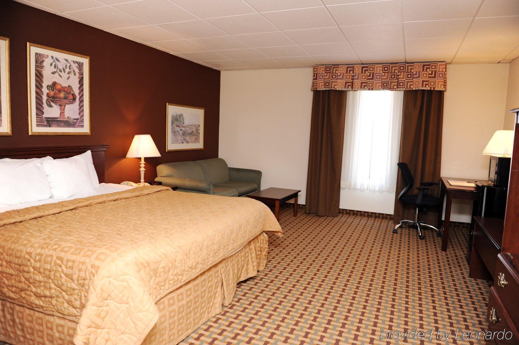 Quality Inn And Suites Conference Center 리치먼드 객실 사진