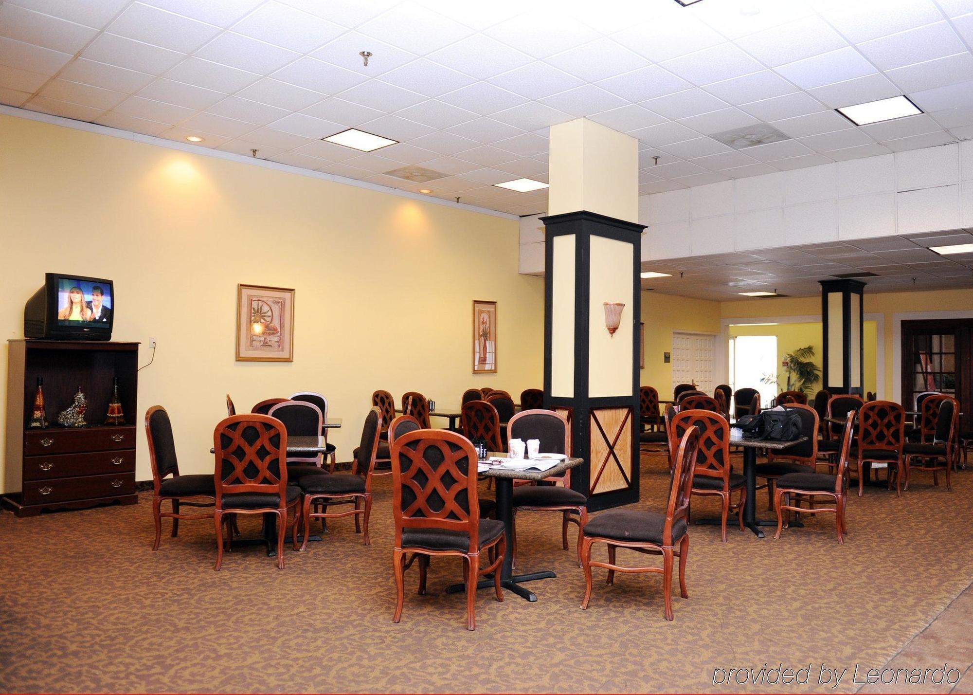 Quality Inn And Suites Conference Center 리치먼드 레스토랑 사진