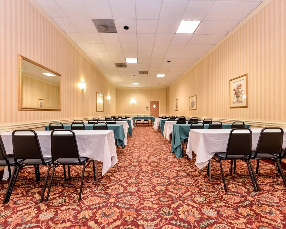 Quality Inn And Suites Conference Center 리치먼드 외부 사진