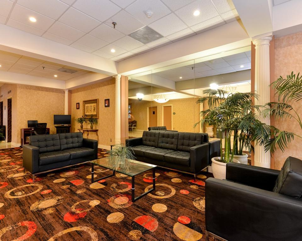 Quality Inn And Suites Conference Center 리치먼드 외부 사진
