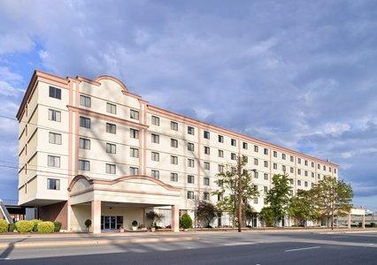 Quality Inn And Suites Conference Center 리치먼드 외부 사진