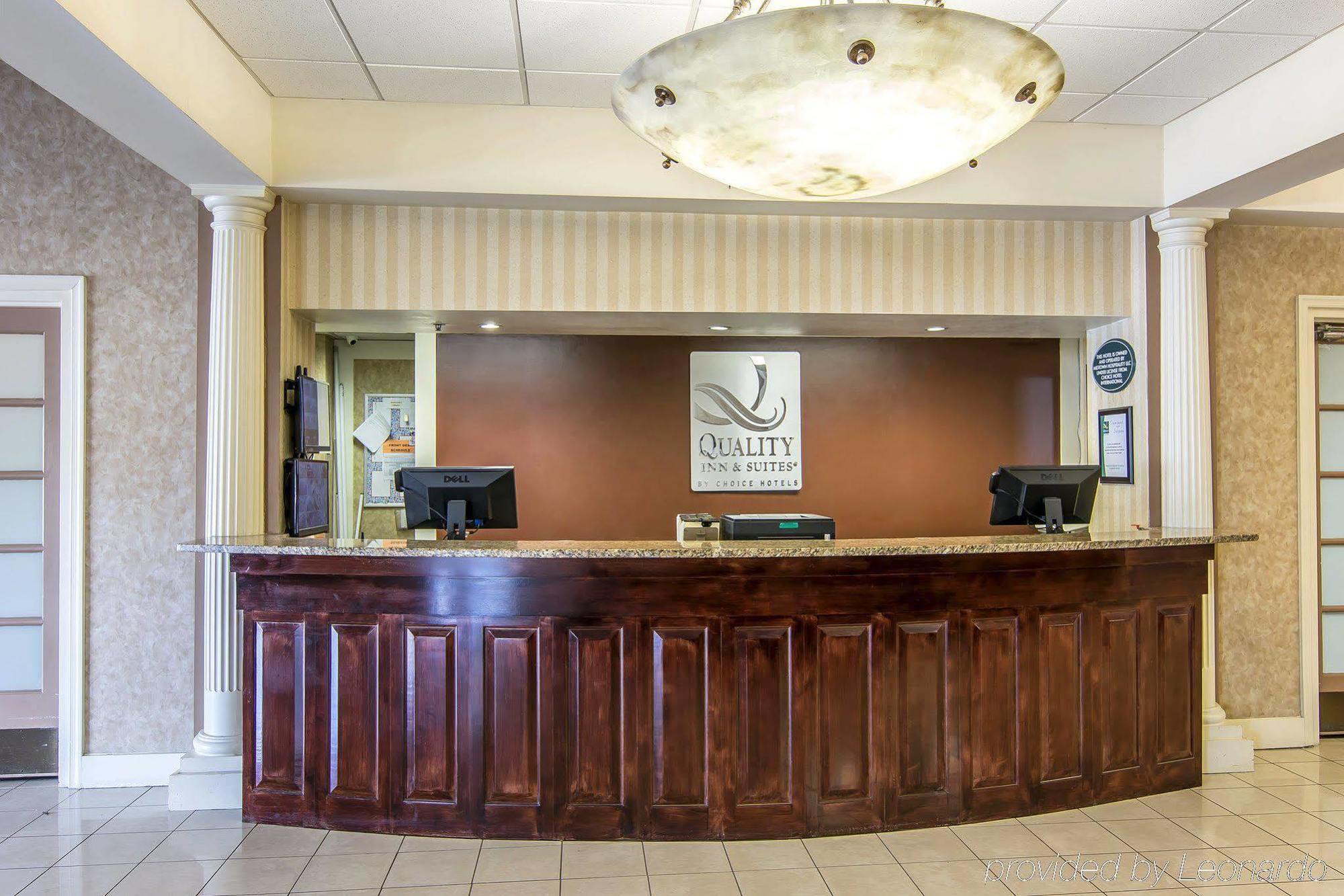 Quality Inn And Suites Conference Center 리치먼드 외부 사진