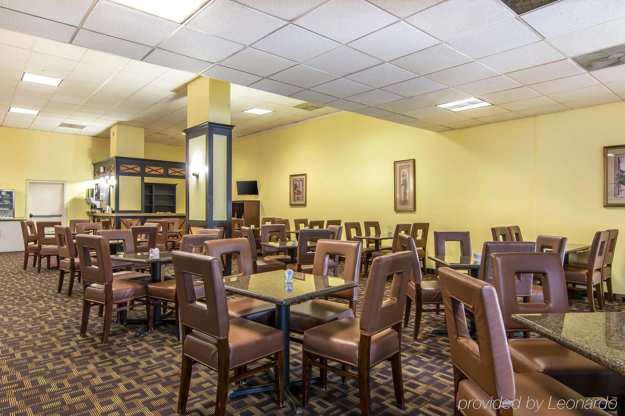 Quality Inn And Suites Conference Center 리치먼드 외부 사진