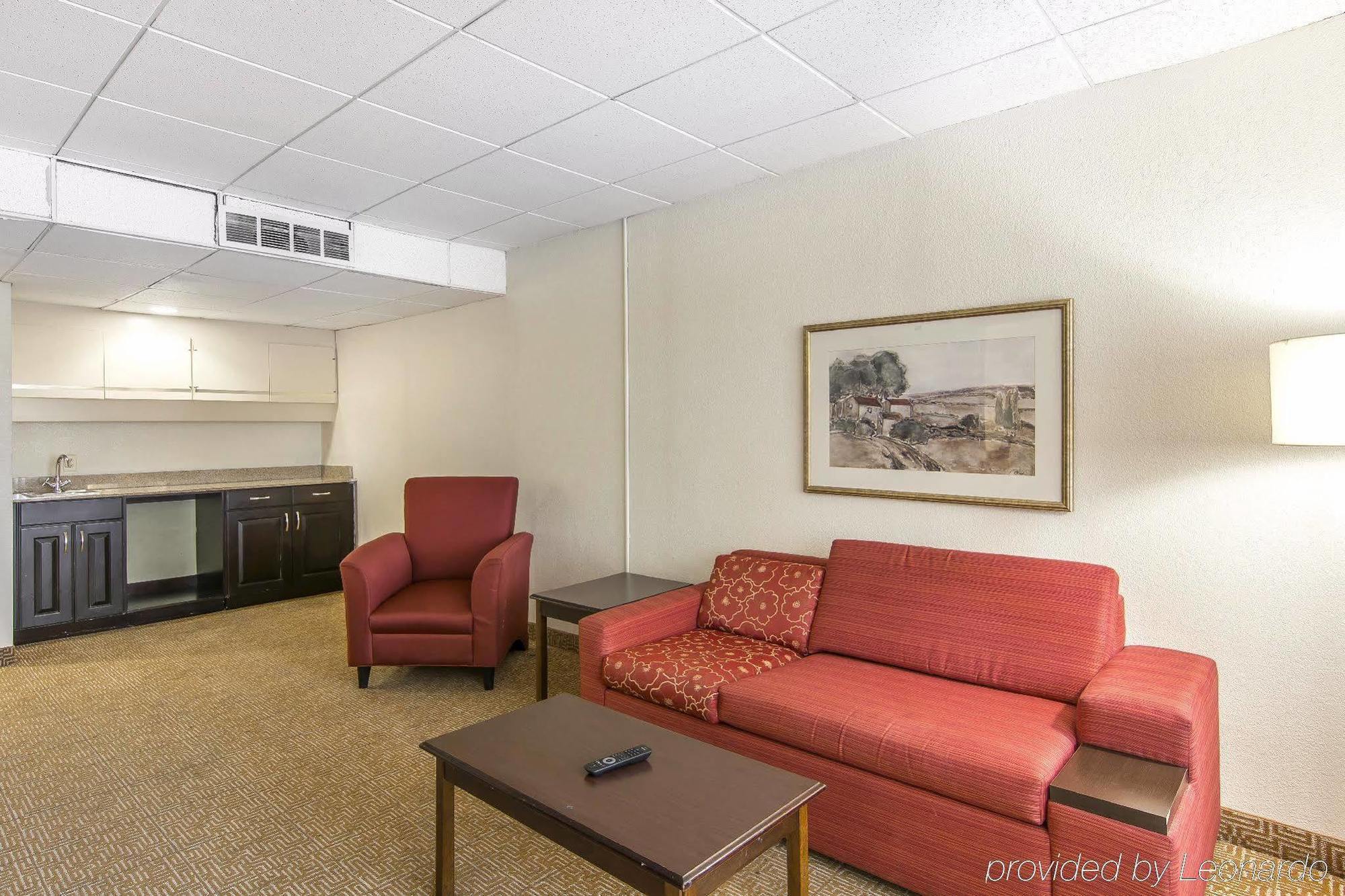 Quality Inn And Suites Conference Center 리치먼드 외부 사진