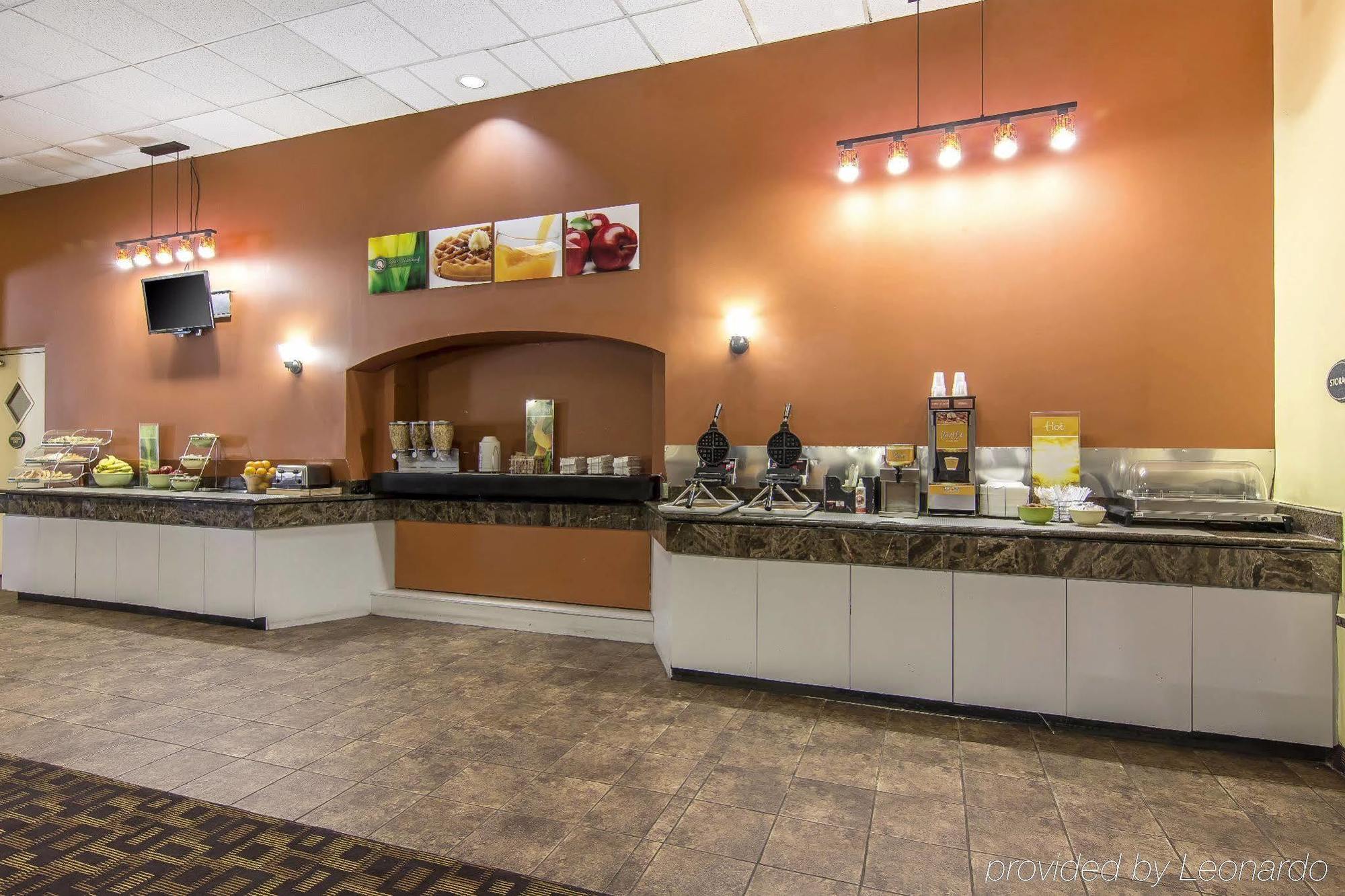 Quality Inn And Suites Conference Center 리치먼드 외부 사진