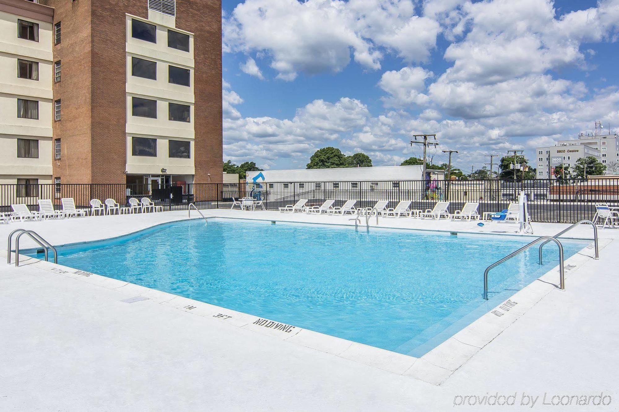 Quality Inn And Suites Conference Center 리치먼드 외부 사진