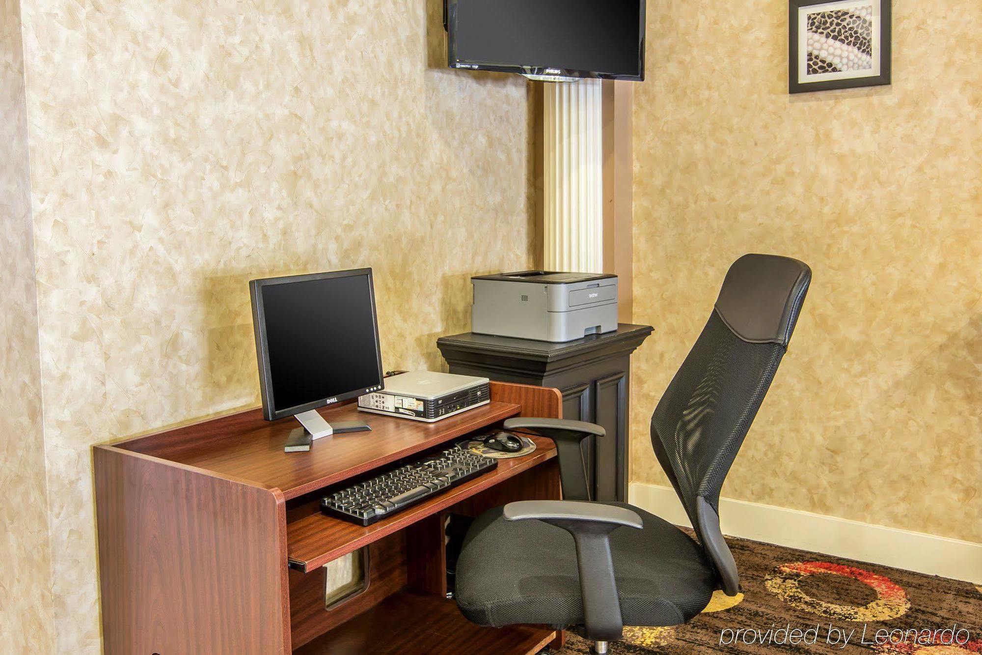 Quality Inn And Suites Conference Center 리치먼드 외부 사진
