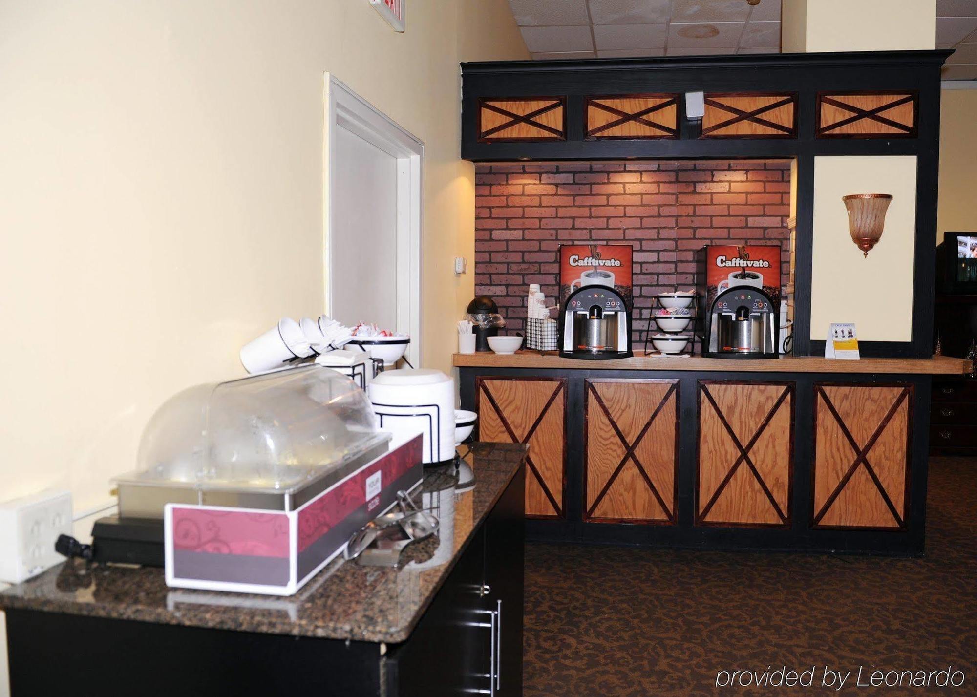 Quality Inn And Suites Conference Center 리치먼드 레스토랑 사진